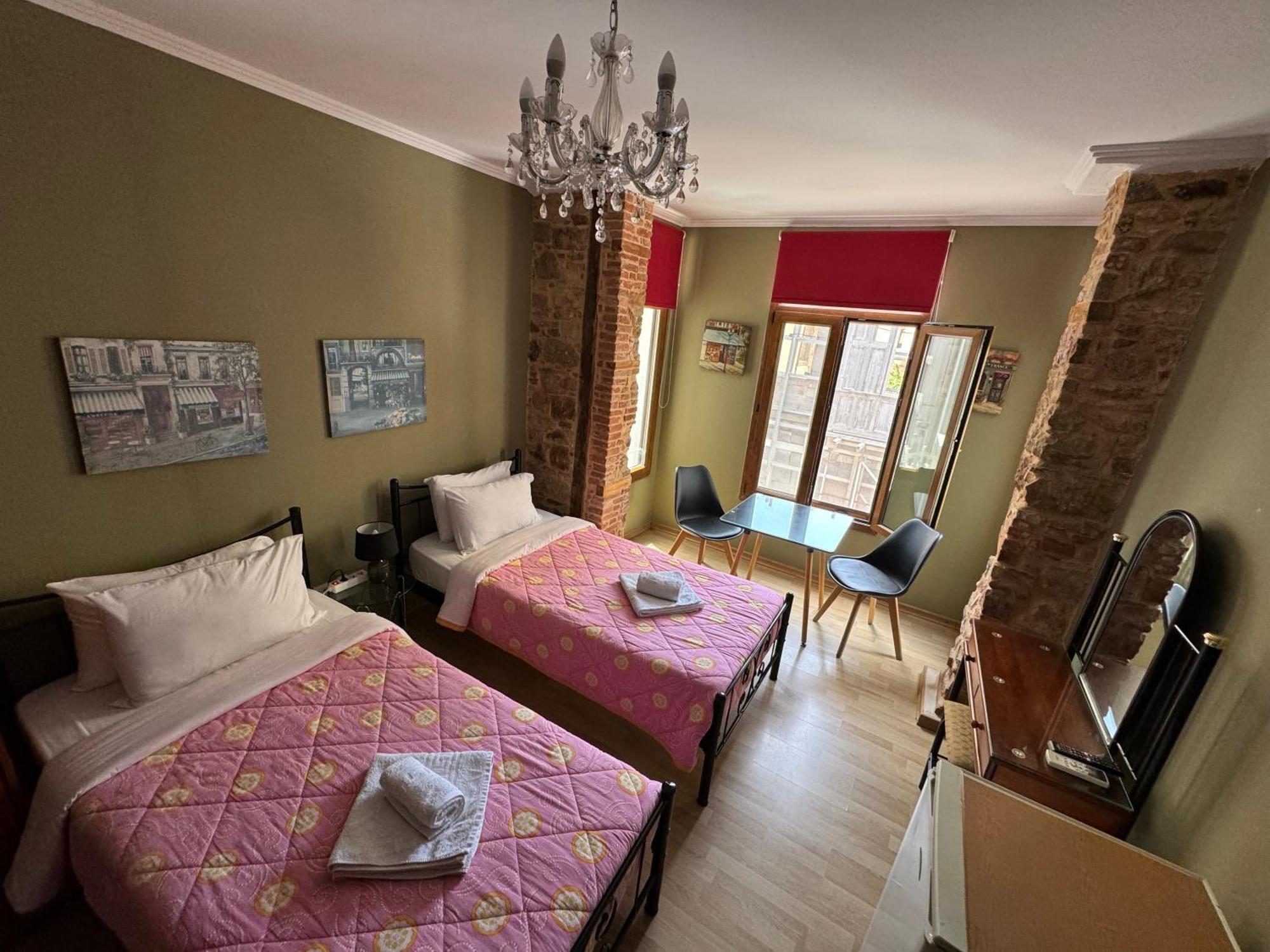 Ionia Rooms Chios Town Eksteriør billede
